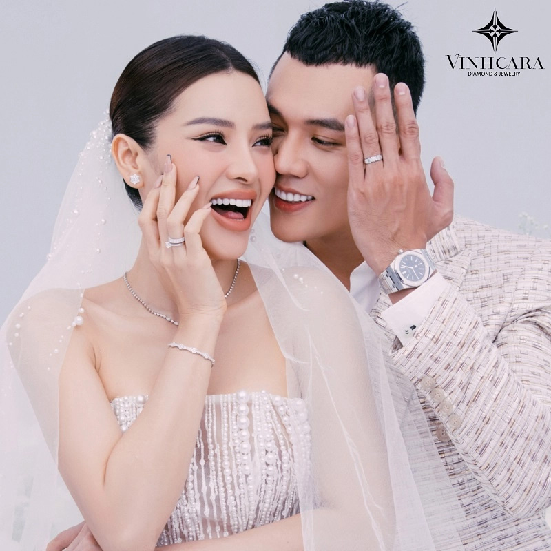 bông tai cưới kim cương cho nữ hoàng ngày trọng đại