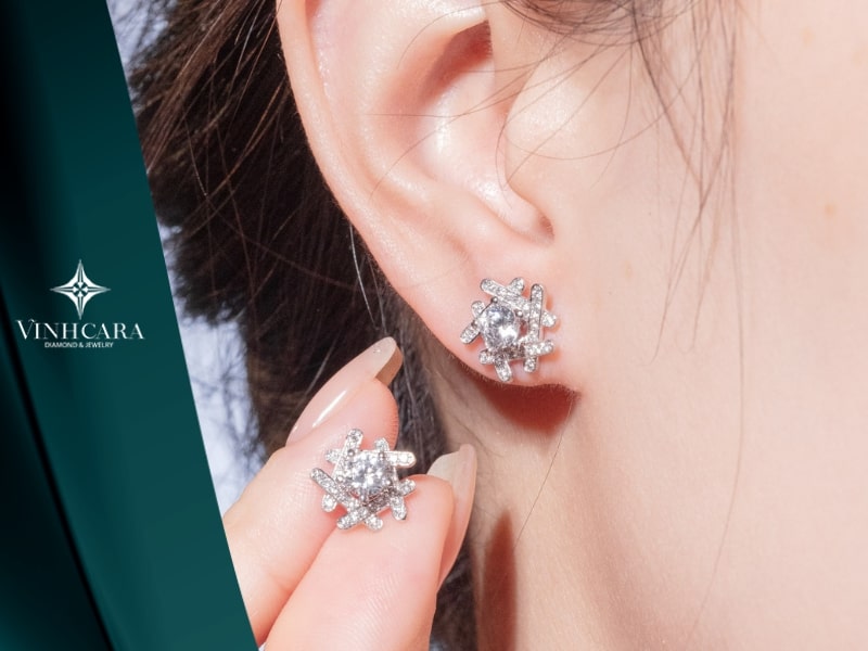 Vì sao nên chọn mua bông tai nữ đẹp, sang trọng tại Vĩnh Cara