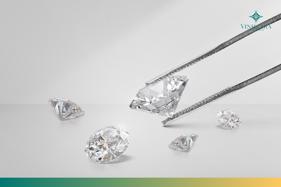 Giá kim cương trọng lượng 5 Carat lên đến hàng tỷ đồng Giá kim cương trọng lượng 5 Carat lên đến hàng tỷ đồng