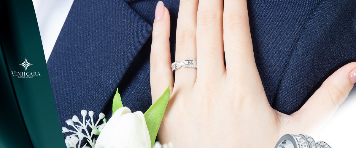 Nhẫn cưới vàng trắng kim cương cho hôn nhân bền lâu