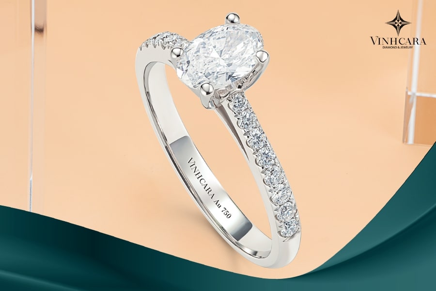 Nhẫn Halo kim cương Oval tại Vĩnh Cara