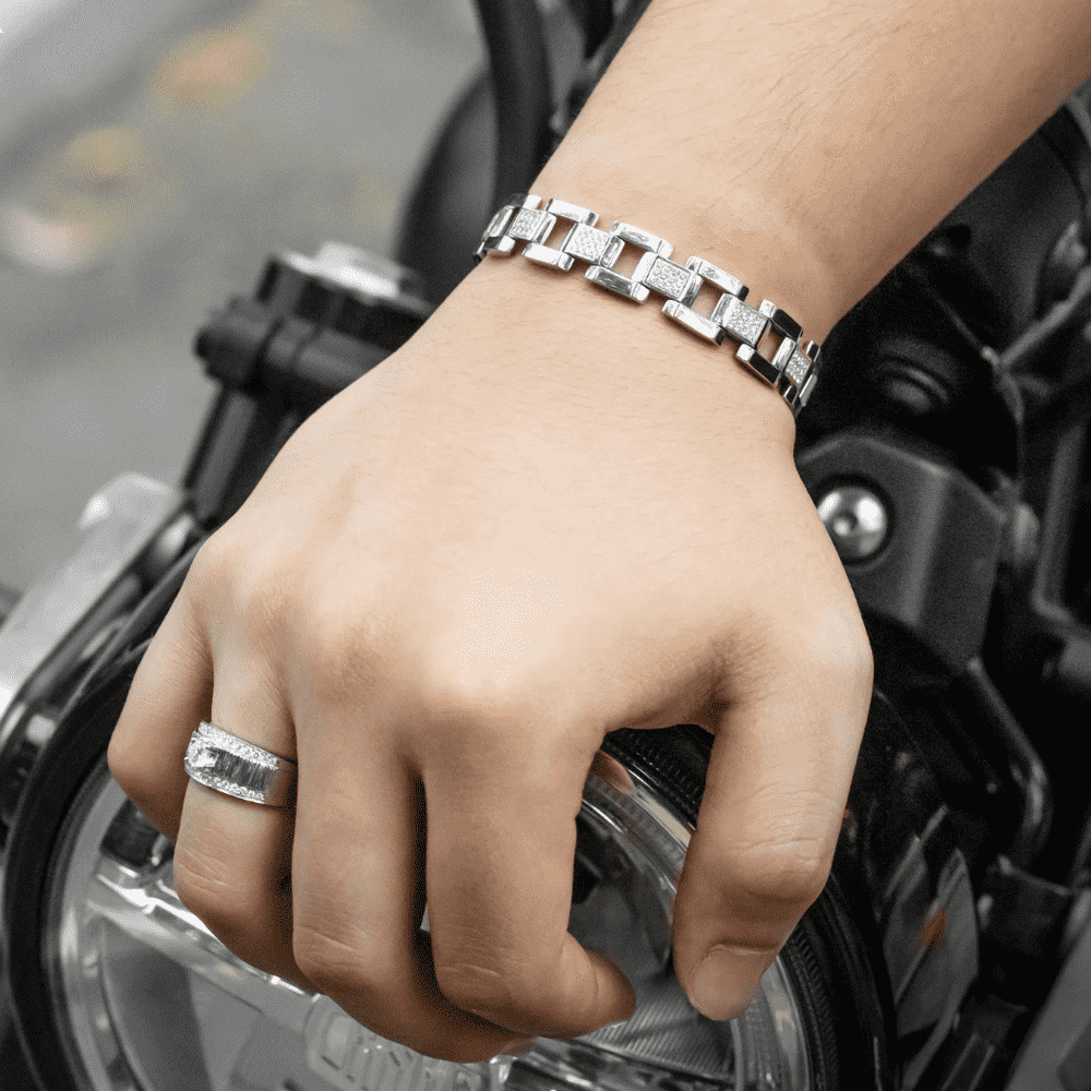 Hãy đến với Vĩnh Cara ngay để sở hữu những món trang sức đẳng cấp